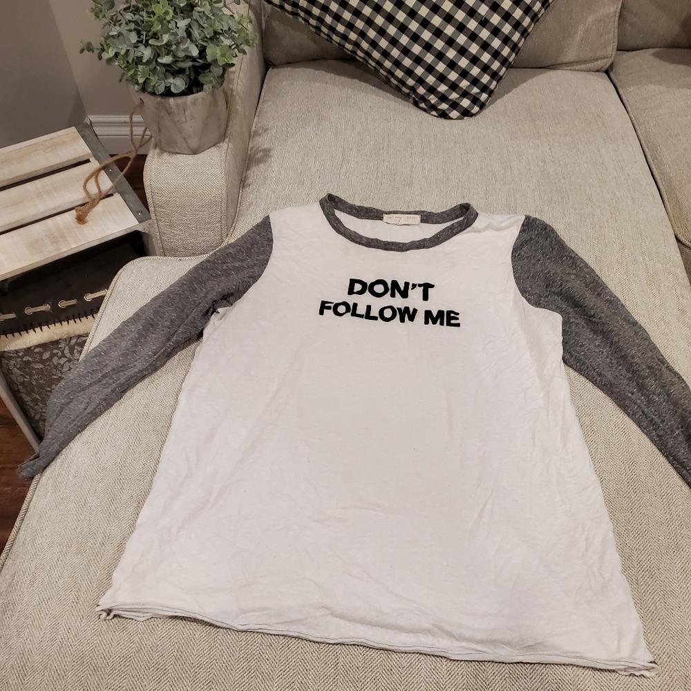 Urban Outfitters 3/4 sleeve shirt size medium